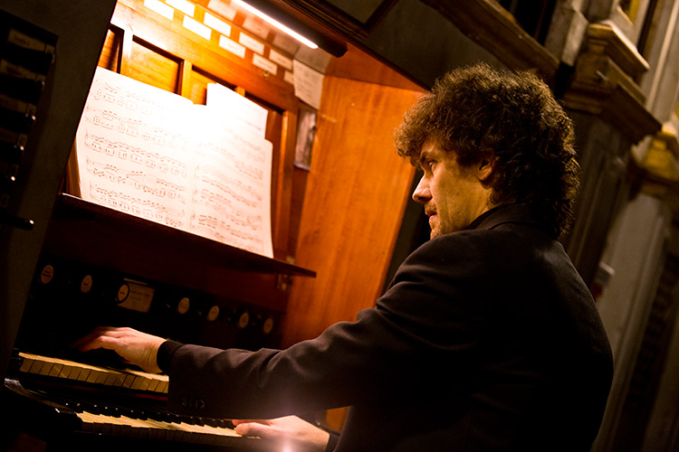 Roberto  Olzer