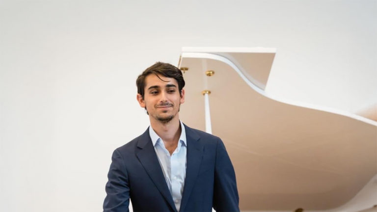 Senik Yonatan