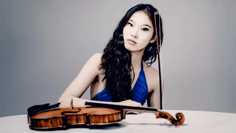 Wang Julia-Xiaozhuo